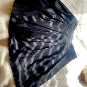 Extra small women’s pleated black skirt